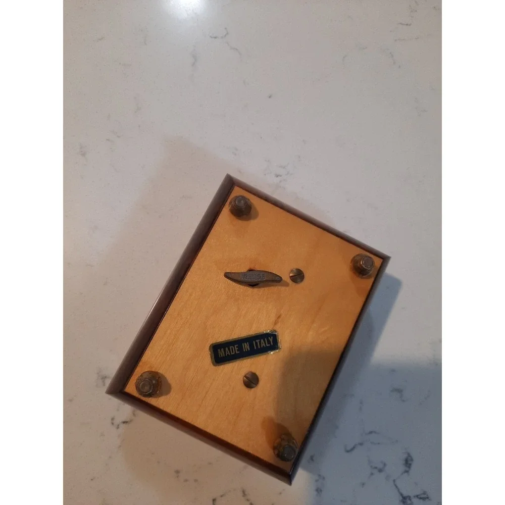 Vintage‎ Reuge Wind-Up Music Box Made In Italy